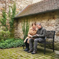 Outsunny Metal Garden Bench Loveseat with Slatted Seat, Black(m-9)