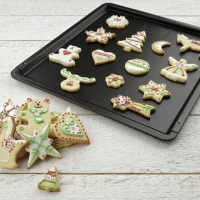 Ensemble avec plaque a pâtisserie extensible et 9 emporte-pieces sur cintre - ZENKER(m-2)