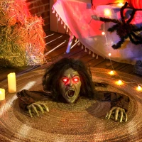 Dekoracja Halloween Outsunny 140 cm - Pełzający Zombie z LED w oczach, funkcją dźwiękową, dekoracja ogrodowa i do domu na imprezę(m-2)