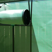 Outsunny Mini szklarnia przyścienna z rolowanymi drzwiami i siatkowymi oknami, odporna na UV, do roślin, sadzonek i kwiatów, zielona(m-9)