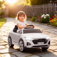 AIYAPLAY Elektrisch Kinder-Auto 12V Audi Q8, 3-5 km/u, Afstandsbediening, Koplampen, Muziek, Wit(m-2)