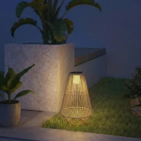 Outsunny Lanterne Solaire Extérieure en résine tressée lampadaire sans fil rechargeable  capteur de lumière 35 x 35 x 55 cm jaune(m-10)