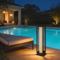 Outsunny Felinar Solar de Exterior din rășină împletită lampadar fără fir reîncărcabil senzor de lumină 16 x 16 x 68 cm negru(m-4)