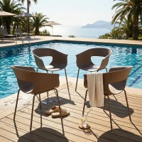 Outsunny Conjunto de 4 Cadeiras de Jardim Ergonômicas para Varanda com Design Recortado, Apoio de Braço, Resistentes às Intempéries, Anticorrosivas, Cor Café(m-5)