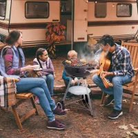 Outsunny Barbecue à charbon BBQ rond avec couvercle roues et contrôle température portable barbecue grill noir(m-10)