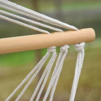 Outsunny Cadeira Suspensa com Borlas Cadeira Rede Suspensa de Algodão Capacidade 120 kg Estilo Moderno para Exterior 90x50 cm Bege(m-13)