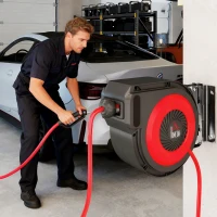 HOMCOM Avvolgitubo da parete con richiamo automatico e tubo 16,5 m, Rosso e Nero(m-5)