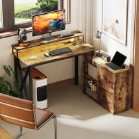 HOMCOM Escritorio Industrial con Luces LED y Estación de Carga con Patas Ajustables y Soporte en X 130x110x91 cm Madera Rústica(m-2)