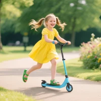 HOMCOM Trottinette électrique pour enfants 120 W - 6 ans 8 Km/h Max. hauteur guidon réglable 2 roues en PU - bleu et noir(m-6)