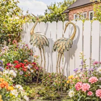 Outsunny Lot de 2 Statues de Jardin, Sculpture de Héron en Métal, Statues d'oiseaux 91/95cm, pour Cour, Étang, Terrasse, or/bleu(m-2)