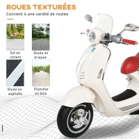 HOMCOM Vespa Scooter Moto électrique Enfants 6 V dim. 108L x 49l x 75H cm Musique klaxon 2 roues auxiliaires, 3-6 ans, Blanc(m-14)