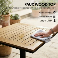 Outsunny Stół balkonowy 70 x 70 cm odporny na warunki atmosferyczne z blatem w wyglądzie drewna, szeroka podstawa, kwadratowy, naturalne drewno(m-6)