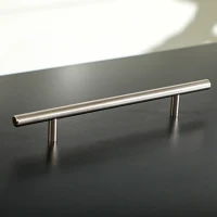 Outsunny Grill gazowy z pokrywą, 3 palniki, tłuszcz zatrzymywany w tacy, płyta z powłoką nieprzywierającą, 63x47x25 cm, Czarny/Srebrny(m-9)