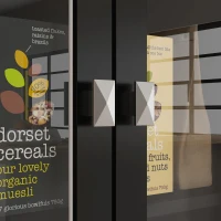 HOMCOM Buffet haut armoire de cuisine 4 portes dont 2 portes vitrées et 1 tiroir hauteur 160 cm avec étagères en bois noir(m-8)