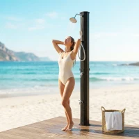 Outsunny Duche Solar de Jardim 60 L com Chuveiro de Mão Torneira para Pés Água Fria e Quente até 60 °C Ligação a Mangueira 21,8x18,2x227 cm Preto(m-2)