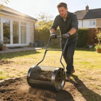 Outsunny Compost Spreader, 20" Peat Moss Spreader with Detachable U-Shaped Handle and Metal Mesh Basket(m-2)