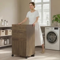 HOMCOM Armário com Tábua de Engomar Dobrável com Suporte para Ferro e Roupas com Compartimento Aberto154x55x87 cm Castanho(m-4)