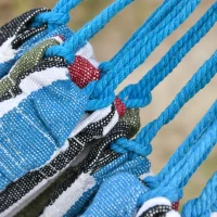 Outsunny Cama de Rede Dupla Portátil de Algodão 285x150cm com Bolsa de Transporte para Exterior Pátio Jardim Praia Campismo Carga Máxima 180kg Multicor(m-13)