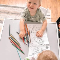 HOMCOM Three-Piece Kids Table and Chair Set with Blackboard, Storage, Bookshelves - Grey(m-12)