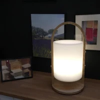 Lanterne extérieure LED Woody - LUMISKY - Blanc - Design scandinave - Poignée en bois naturel - Autonomie 10h(m-5)