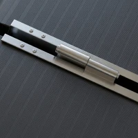 HOMCOM Rampă pliabilă pentru scaun cu rotile din aluminiu cu deflectoare și autocolante, 122x73,6x5,1 cm, neagră(m-8)