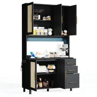 Móvel de cozinha com acabamento em rattan trançado e puxadores metálicos dourados, luzes LED decorativas, 100x40x183 cm, Preto(m-10)
