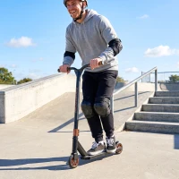 SPORTNOW Trotinete Acrobática com Guiador 360° Rolamentos ABEC-9 Rodas de PU de 120 mm Estrutura de Alumínio 66x47x81 cm Dourado(m-10)