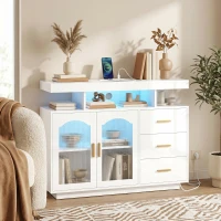 HOMCOM Aparador com LED RGB de 7 Cores, Tomadas, Portas USB, 3 Gavetas, Prateleiras Abertas, 2 Portas, Branco Brilhante, 100x35x80 cm(m-10)