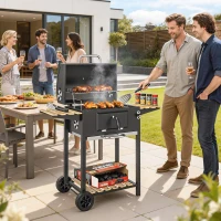 Outsunny Holzkohlegrill, höhenverstellbare Kohlenpfanne, Grillwagen, Regale, Thermometer, Flaschenöffner, Stahl, Holz, Schwarz(m-10)