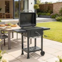 Outsunny Barbecue au charbon avec bac à charbon réglable, chariot grill de jardin fumoir avec tablettes latérales et thermomètre(m-2)