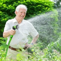 Outsunny Tubo da Giardino Estensibile da 15m con Pistola Spray a 8 Funzioni, Verde(m-2)