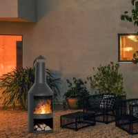Outsunny Lareira Jardim de Metal Lareira de Terraço com Prateleiras de Armazenamento de Lenha Chaminé para Fumaça e Atiçador para Exterior Ø44,5x133cm Preto(m-10)