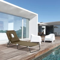 Outsunny Transat de Jardin Chaise Longue Pliante Bain de Soleil avec Appuie-tête, Trou de lecture et Dossier Inclinable, Marron(m-11)