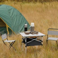 Outsunny Mesa de Camping Plegable con Almacenaje de Malla y Bolsa de Transporte para Exterior Jardín y Picnic 70x70x69 cm Plata(m-10)