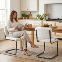 HOMCOM Set 2 sedie da pranzo imbottite in tessuto teddy con gambe a slitta, crema(m-8)