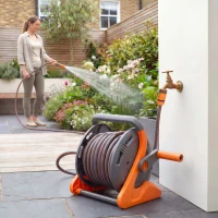 Outsunny Portable Garden Hose Reel, 20+2 m Wall Mounted Hose Reel with 2 Patterns Spray Nozzle and Crank Handle, Orange(m-10)