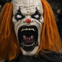 HOMCOM Animated Halloween Face Changing Clown, Animatronic Joker with Cackling Sound, Glowing Eyes, Sound/Touch Activated(m-10)