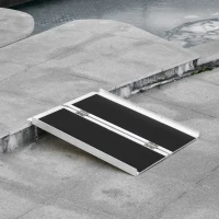 HOMCOM Rampă portabilă pliabilă pentru scaun cu rotile, 91x72 cm, din aluminiu, 270 kg, argintie(m-2)
