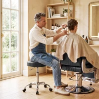 HOMCOM Taburete con ruedas de cuero PU, taburete de salón ajustable en altura con asiento acolchado, taburete de belleza giratorio sobre ruedas(m-4)