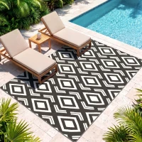 Outsunny Outdoor Teppich robuster Wetterfest Outdoorteppich mit Tragtasche, faltbar Carpet Boho-Style 182 x 274 cm Schwarz+Weiß(m-8)