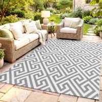 Outsunny Outdoor Rug Reversible Mat Plastic Straw Rug Portable RV Camping Mat for Garden Deck Picnic Indoor, 152 x 243 cm (5 x 8 ft), Light Grey & White(m-9)