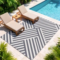 Outsunny Outdoor Wendeteppich, wasserfest, gestreift, 182x274cm, Grau/Creme(m-8)