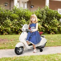 HOMCOM Motocicletă Electrică pentru Copii cu Licență Oficială Vespa, 2 Roți Ajutătoare, Lumină și Sunete, 108x49x75 cm, Albă(m-2)