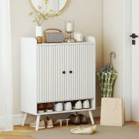 HOMCOM Sapateira de 2 Portas em Ripas Sapateira para Entrada com Prateleiras Ajustáveis Compartimento Aberto para 15 Pares de Sapatos 75x35x97 cm Branco(m-3)