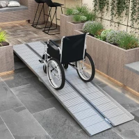 HOMCOM Rampa per Sedia a Rotelle e Scooter per Disabili Pieghevole e Antiscivolo in Alluminio, 305x73.5x5 cm, Argento(m-2)