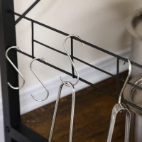 HOMCOM Estante de Cozinha Estilo Industrial com Tomada Elétrica Prateleiras Ajustáveis Ganchos e Cesta Metálica 90x40x83 cm Marrom Rústico(m-10)