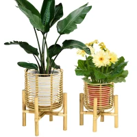 Outsunny 2er-Set Pflanzenständer, groß und klein, Körbe aus Rattan, Ständer aus Naturholz(m-12)