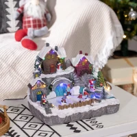 HOMCOM Weihnachtsdekoration Weihnachtsdorf, 21 bunte LEDs, bewegliche Tanne und Schlittschuhläufer, 32 x 25,5 x 24 cm(m-10)