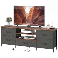 HOMCOM Meuble TV 140 cm, meuble télé 65 pouces, station de charge, 5 tiroirs en tissu, étagères ouvertes, 140x30x50cm, marron(m-13)