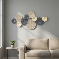 HOMCOM Décoration murale en métal, sculpture murale en métal, design unique à plusieurs disques, 100 x 50 cm, kaki et noir(m-2)
